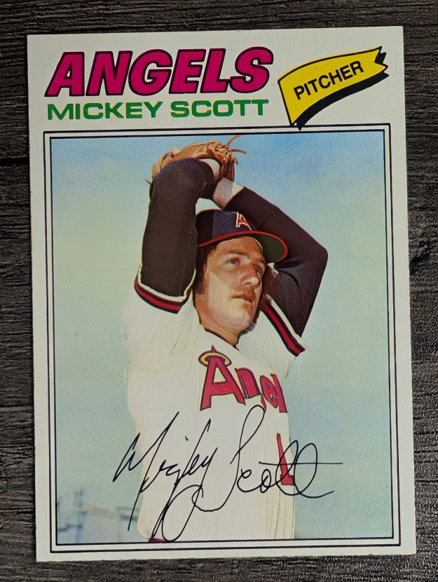 1977 Topps #401 Mickey Scott (NM)