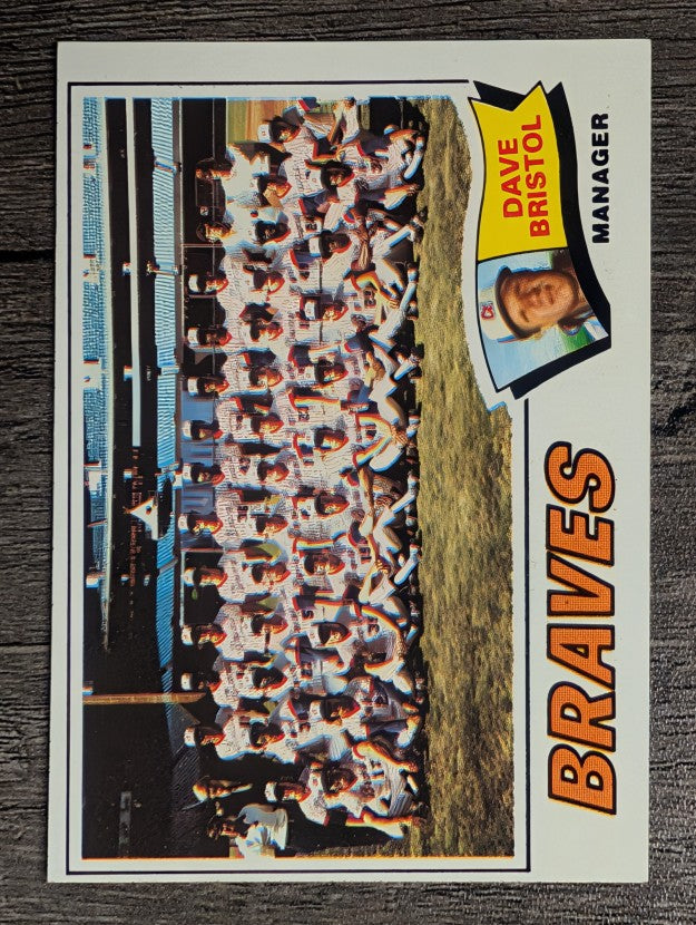 1977 Topps #442 Atlanta Braves CL/Dave Bristol MG (EXMT)