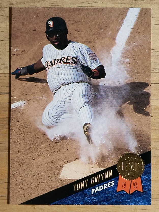 1993 Leaf #28 Tony Gwynn