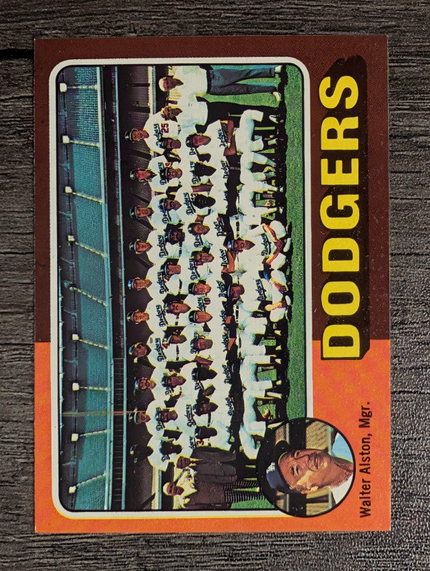 1975 Topps Mini #361 Los Angeles Dodgers CL/Walter Alston MG (NM)