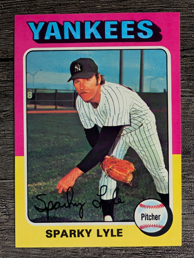 1975 Topps Mini #485 Sparky Lyle (MINT)