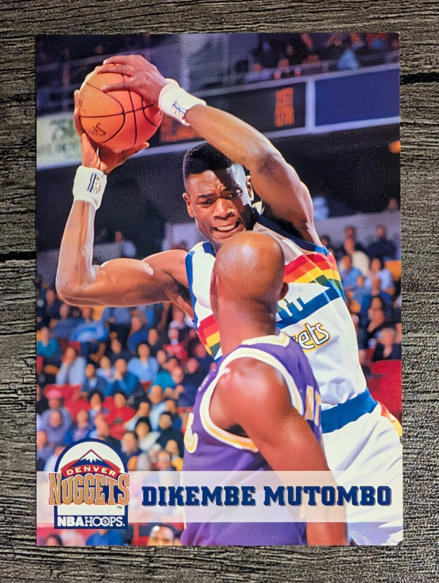 1993-94 Hoops #56 Dikembe Mutombo