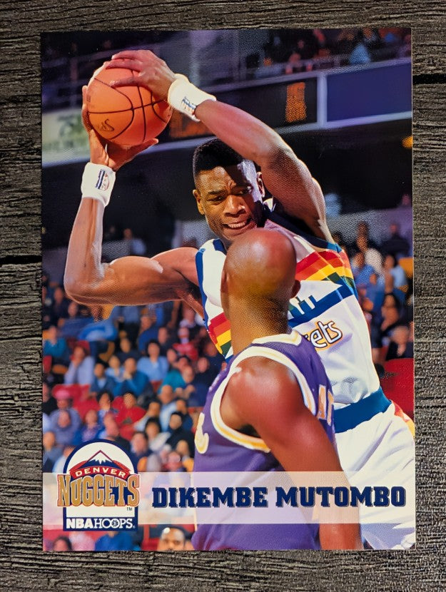 1993-94 Hoops #56 Dikembe Mutombo