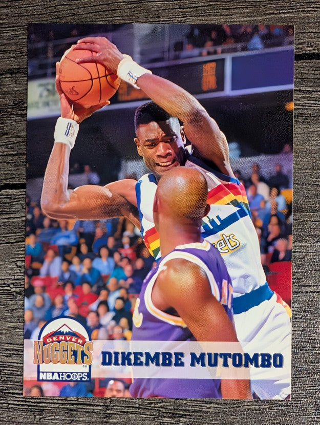 1993-94 Hoops #56 Dikembe Mutombo