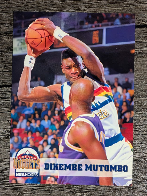 1993-94 Hoops #56 Dikembe Mutombo