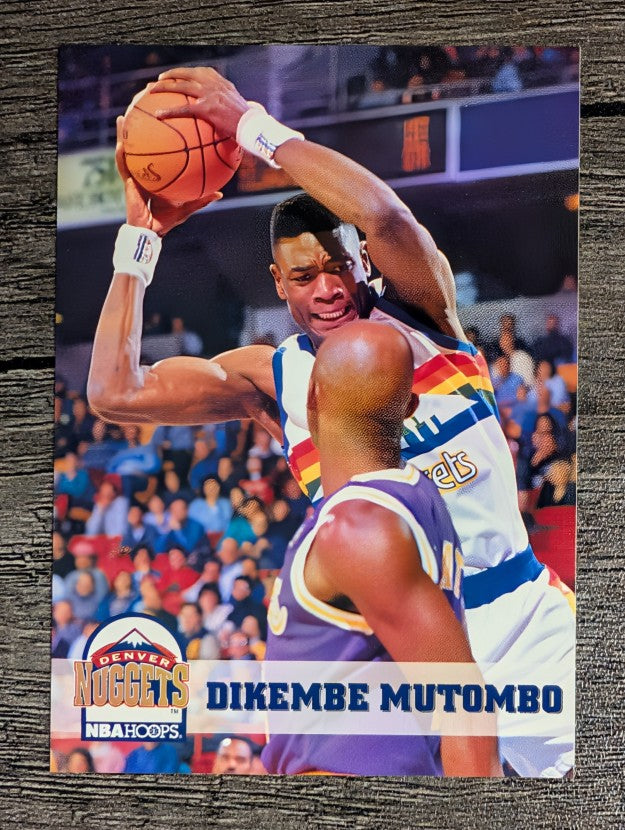 1993-94 Hoops #56 Dikembe Mutombo