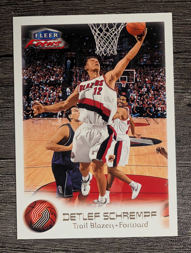 1999-00 Fleer Focus #14 Detlef Schrempf