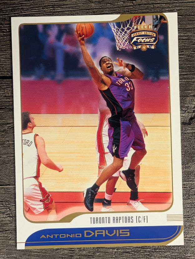 2001-02 Fleer Focus #26 Antonio Davis