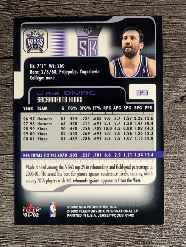 2001-02 Fleer Focus #39 Vlade Divac