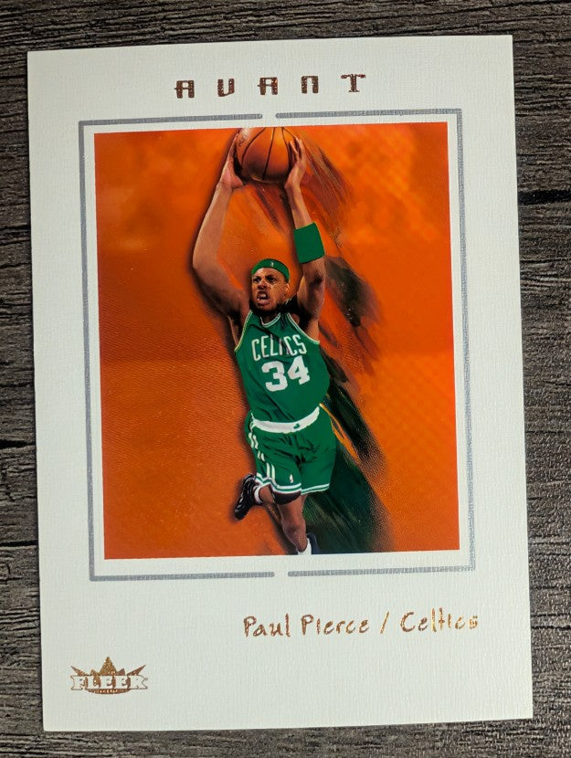 2003-04 Fleer Avant #46 Paul Pierce