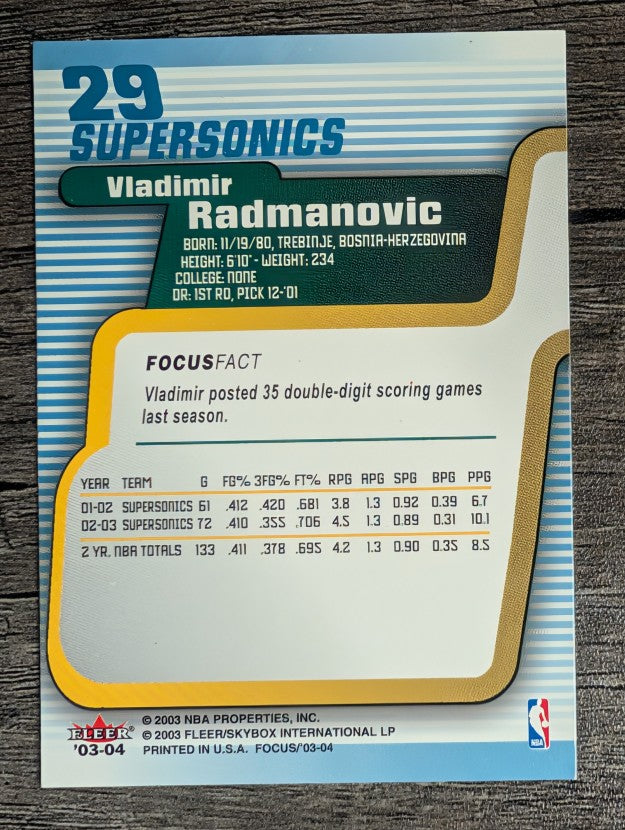 2003-04 Fleer Focus #29 Vladimir Radmanovic
