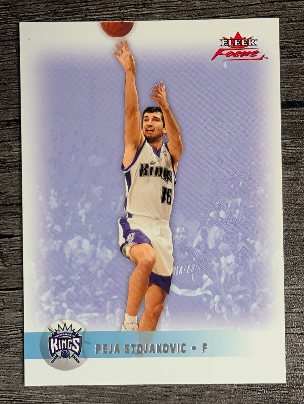 2003-04 Fleer Focus #106 Peja Stojakovic