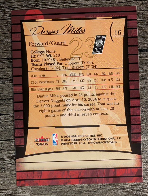2004-05 Fleer Throwbacks #16 Darius Miles