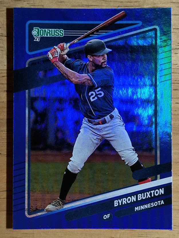 2021 Donruss Holo Blue #136 Byron Buxton
