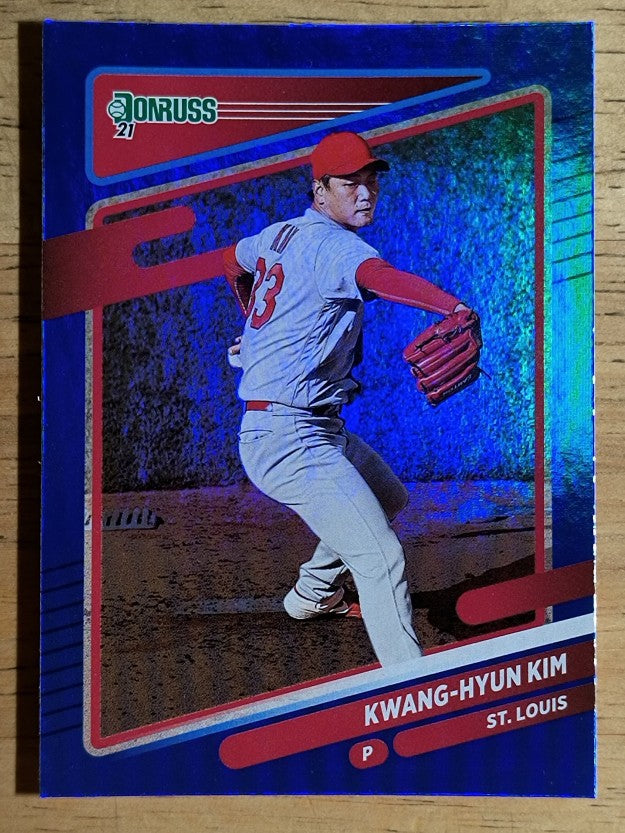 2021 Donruss Holo Blue #110 Kwang-Hyun Kim