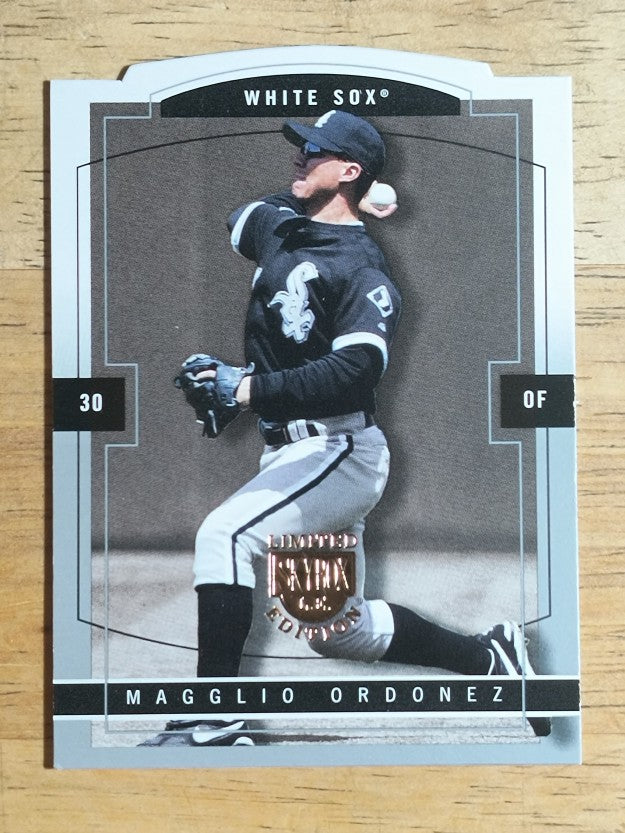 2004 SkyBox LE #16 Magglio Ordonez