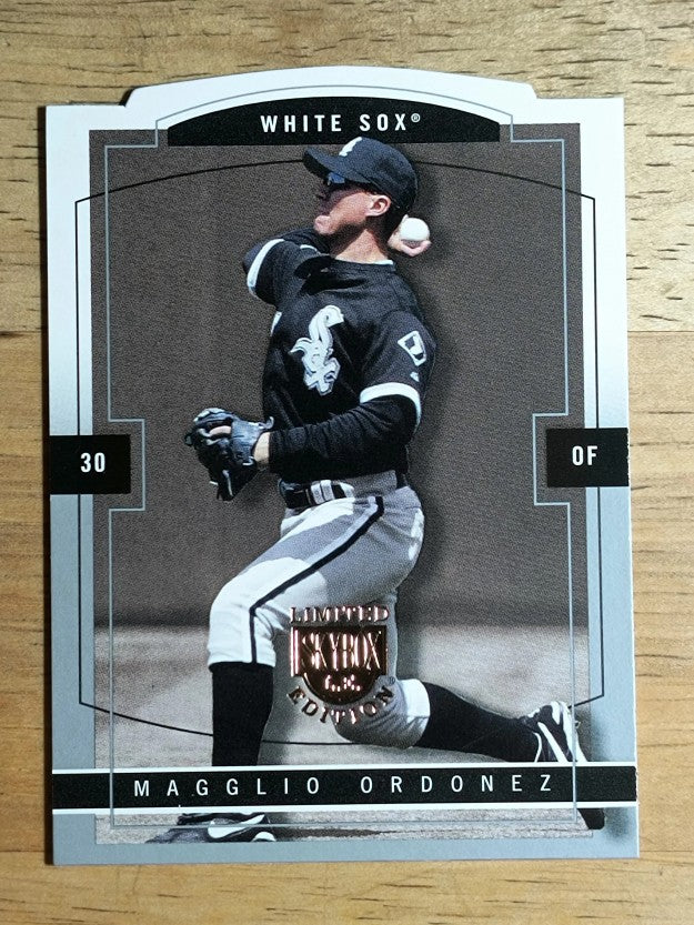 2004 SkyBox LE #16 Magglio Ordonez
