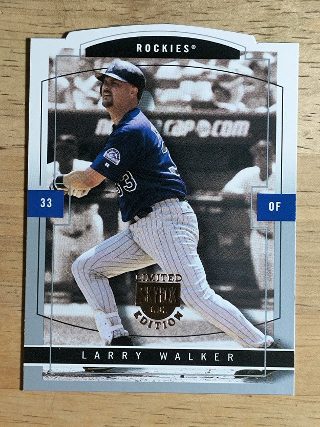 2004 SkyBox LE #70 Larry Walker