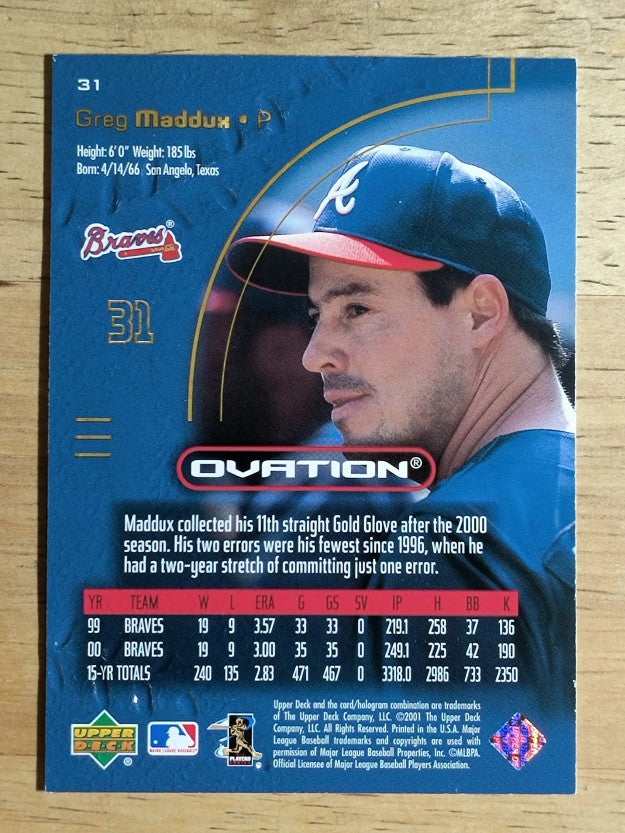 2001 Upper Deck Ovation #31 Greg Maddux