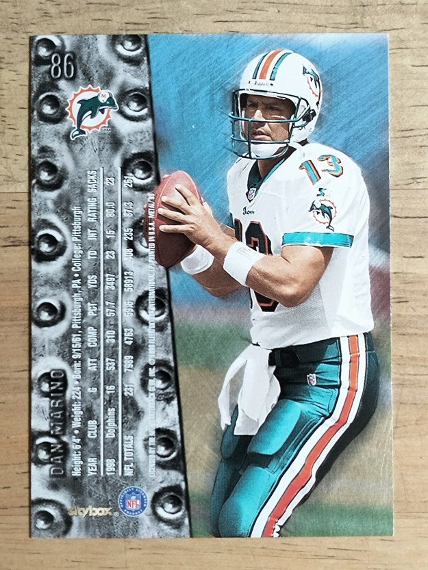 1999 Metal Universe #86 Dan Marino
