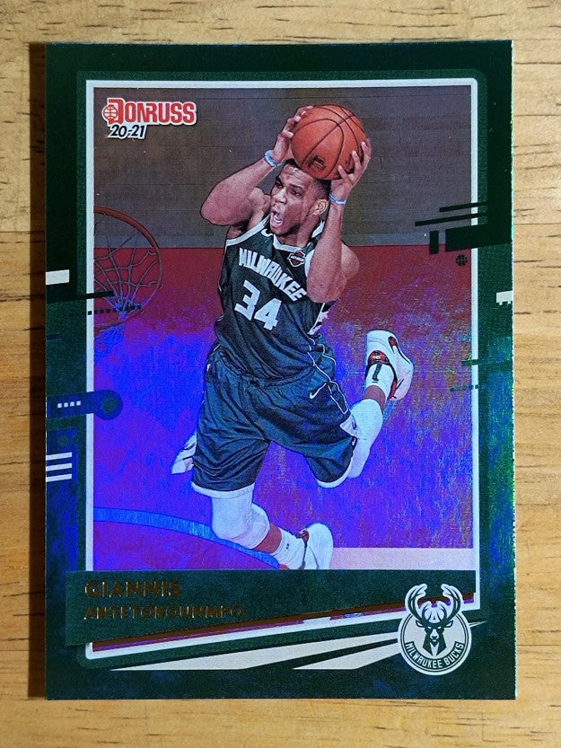 2020-21 Donruss Green Flood #104 Giannis Antetokounmpo
