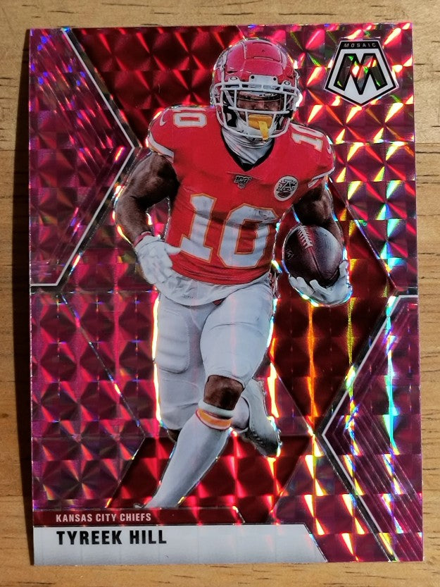 2020 Panini Mosaic Mosaic Camo Pink #5 Tyreek Hill