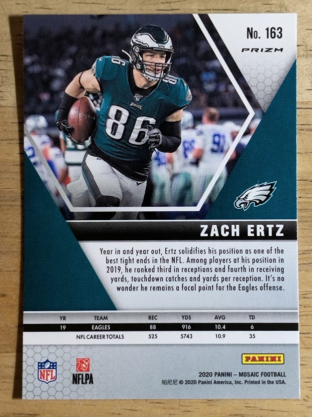 2020 Panini Mosaic Mosaic Camo Pink #163 Zach Ertz