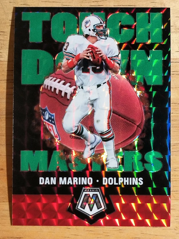 2020 Panini Mosaic Touchdown Masters Mosaic Green #TM12 Dan Marino