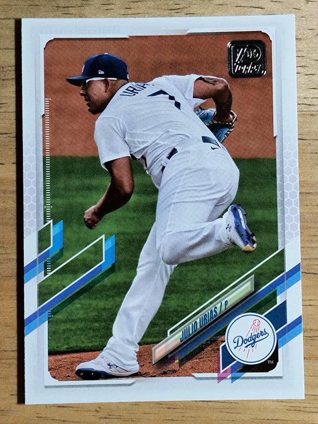 2021 Topps #5 Julio Urias