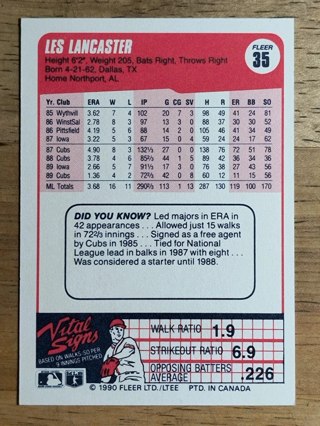 1990 Fleer Canadian #35 Les Lancaster