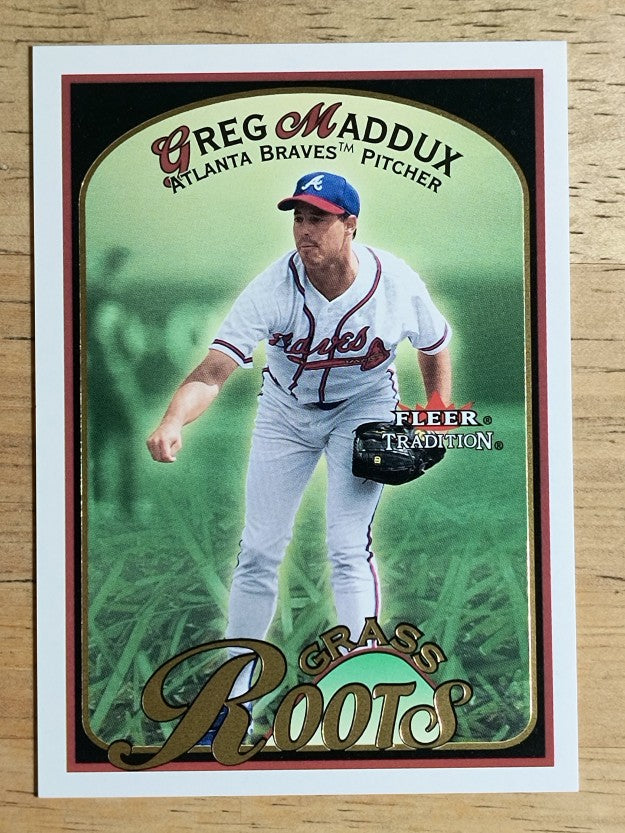 2001 Fleer Tradition Grass Roots #GR2 Greg Maddux