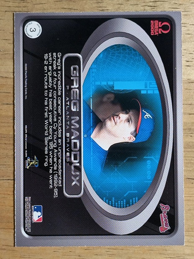 2000 Pacific Omega Stellar Performers #3 Greg Maddux