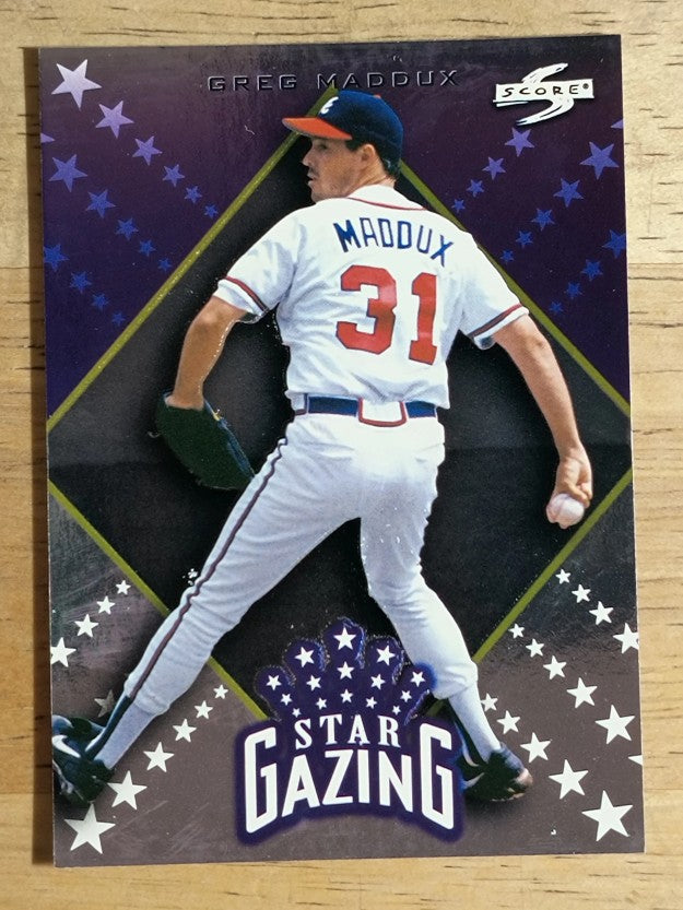 1998 Score Rookie Traded Star Gazing #18 Greg Maddux