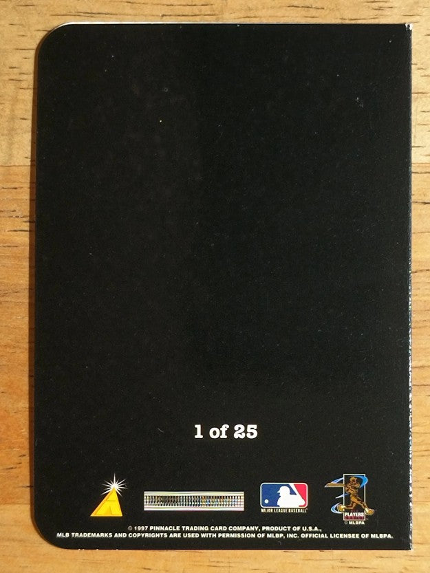 1997 Pinnacle Passport to the Majors #1 Greg Maddux