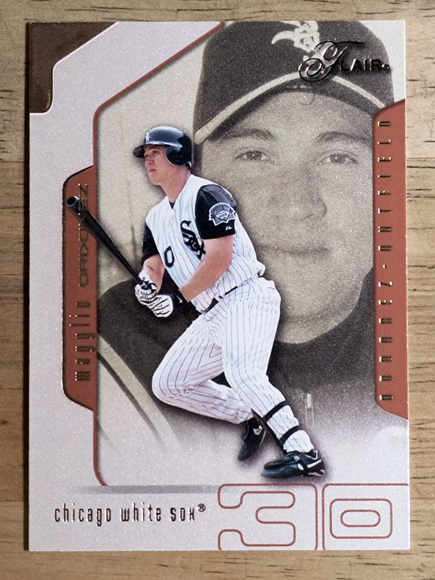 2002 Flair #19 Magglio Ordonez