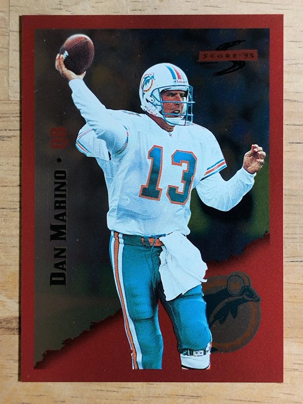 1995 Score Red Siege #36 Dan Marino
