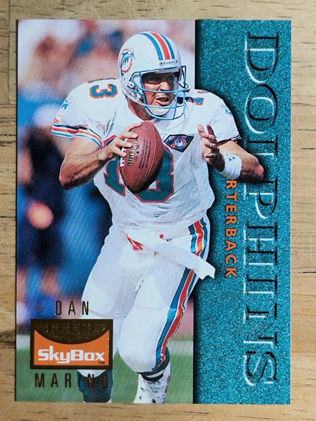 1995 SkyBox Premium #72 Dan Marino