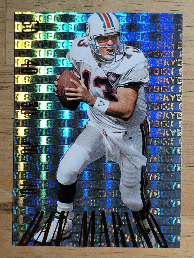 1995 SkyBox Premium Paydirt Gold #PD14 Dan Marino