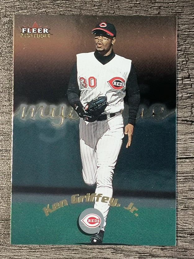 2000 Fleer Mystique #110 Ken Griffey Jr.