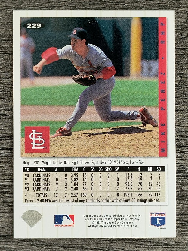 1994 Collector's Choice #229 Mike Perez
