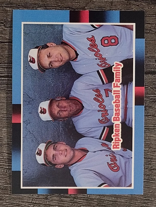 1988 Donruss #625 The Ripken Family/Billy/Cal Sr./Cal Jr.