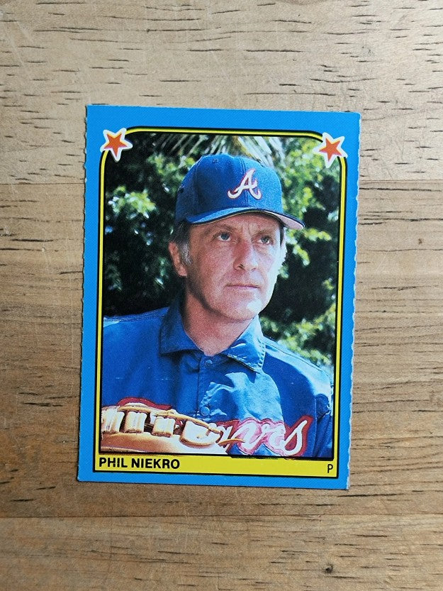 1983 Fleer Stickers #91 Phil Niekro