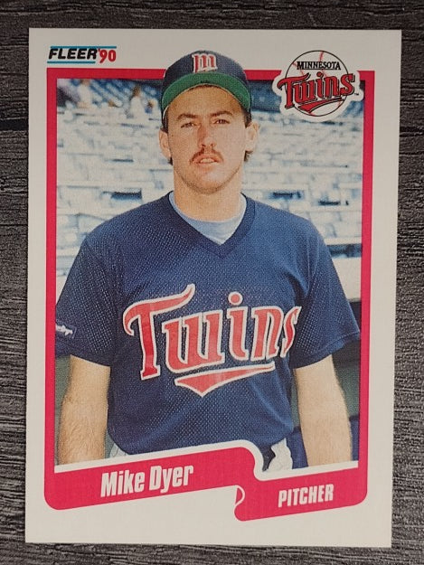 1990 Fleer #372 Mike Dyer RC