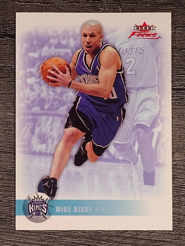 2003-04 Fleer Focus #72 Mike Bibby