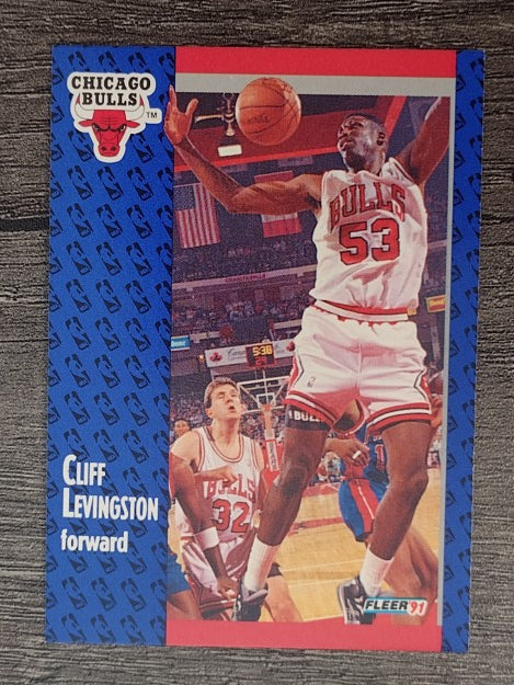 1991-92 Fleer #30 Cliff Levingston