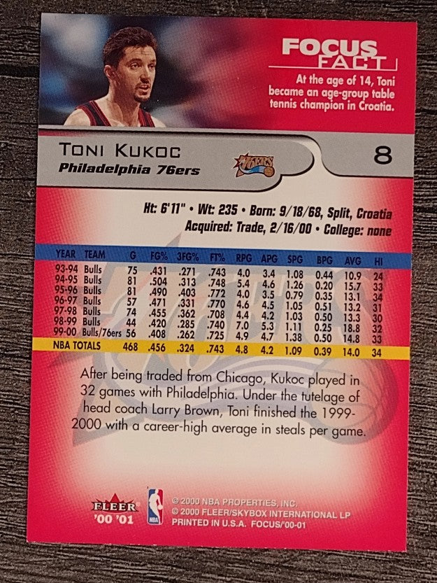 2000-01 Fleer Focus #8 Toni Kukoc