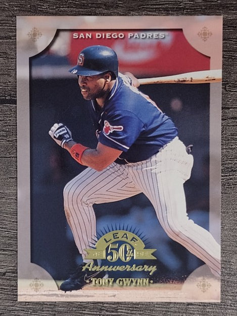 1998 Leaf #11 Tony Gwynn