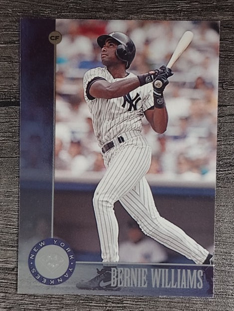 1996 Leaf #16 Bernie Williams
