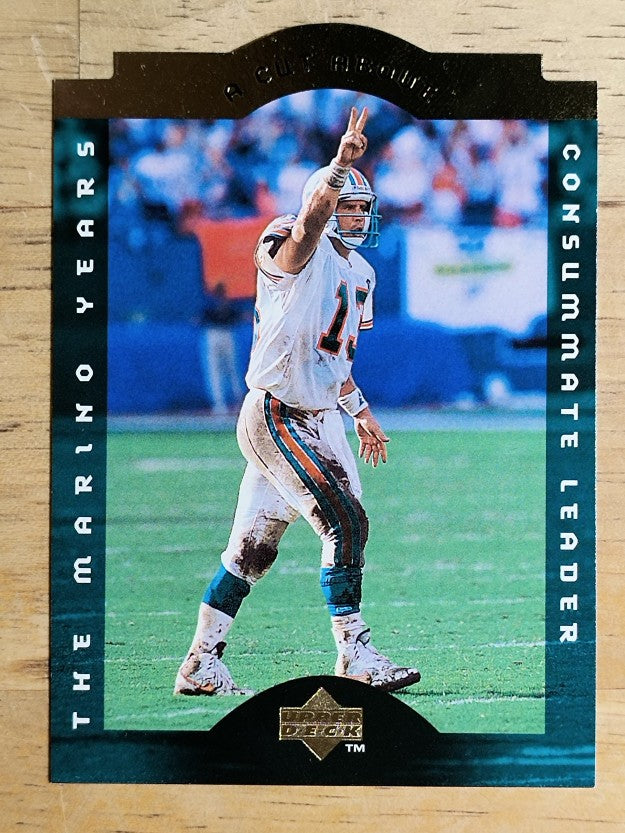 1996 Collector's Choice Dan Marino A Cut Above #CA6 Dan Marino/Consummate Leader