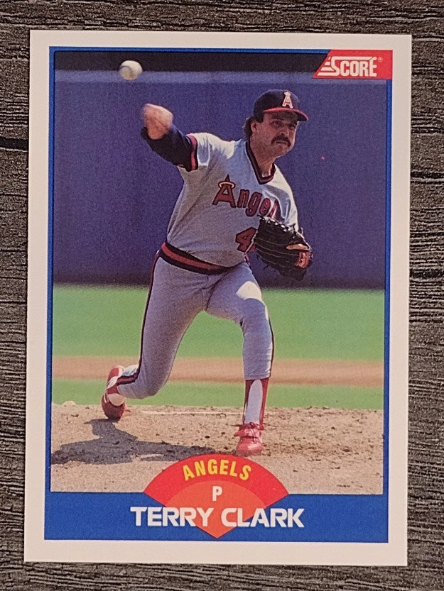 1989 Score #566 Terry Clark